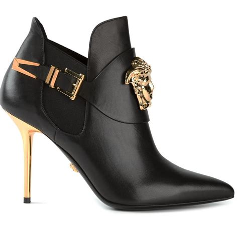 Versace Fashion Shoes for Women .